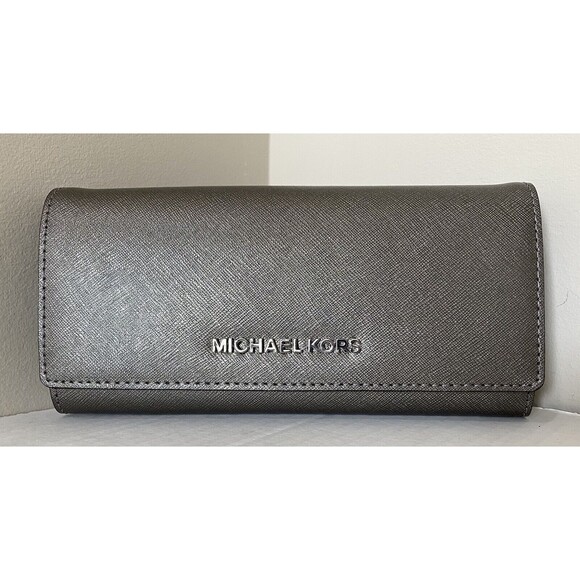New Michael Kors Jet Set Travel Carryall Flap Wallet Leather Nickel - Picture 1 of 5